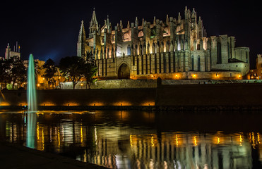 Fototapeta na wymiar Catedral de Mallorca
