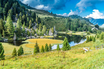 Windebensee in den Alpen bei den Nockbergen in Kärnten Österreich