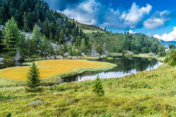 Naklejka premium Windebensee im Gebiet der Nockberge in Kärnten Österreich