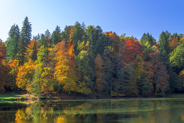 Trakoscan lake on a sunny autumn day