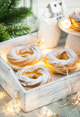 Cream puff rings (choux pastry)