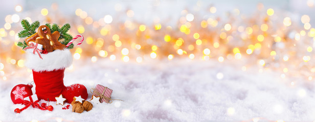 Nikolaus, Weihnachten, Banner  -  Gefüllter Nikolausstiefel im Schnee