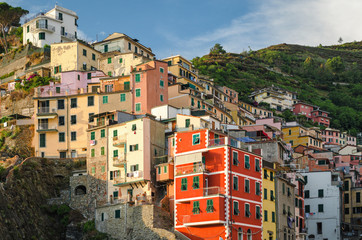 Fototapeta na wymiar Riomaggiore (Cinque Terre) at golden hour