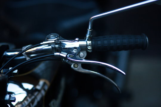 manopola e leva di motocicletta antica