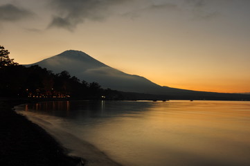 Naklejka na ściany i meble 富士山と夕焼け