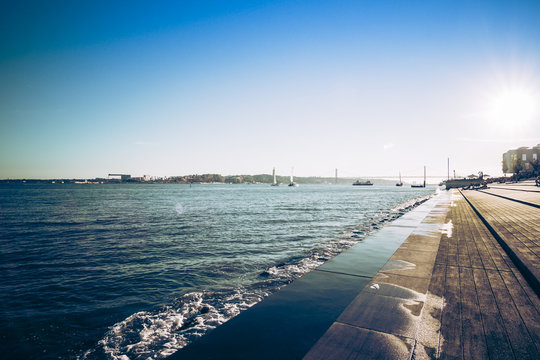 Portugal, Lisbon, at the shore of Tejo River
