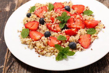 quinoa with berry fruit