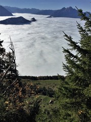 Über den Wolken / Blick von der Rigi auf das Wolkenmeer über dem Vierwaldstättersee mit Bürgenstock und Pilatus
