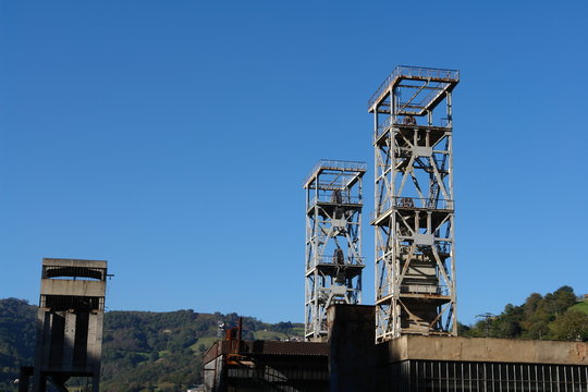 Pozos cerrados de dise&ntilde;o alem&aacute;n en la cuenca minera asturiana