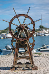 Steering mechanism wheel of a boat