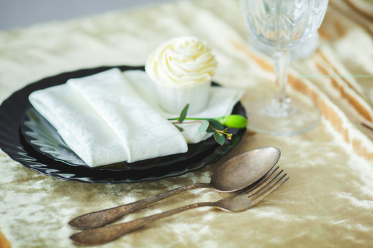 Сервировка стола