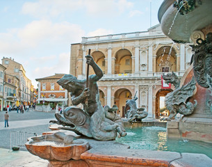 The sculptures of Loreto fountain