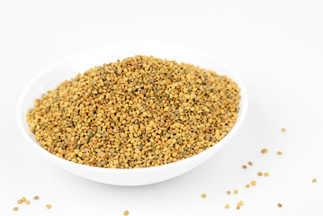 Healthy medicine. Bee pollen contains almost all of the nutrients required by the human body to thrive. Rich in vitamins,minerals,proteins,lipids,fatty acids,enzymes,carotenoids, bioflavonoids.