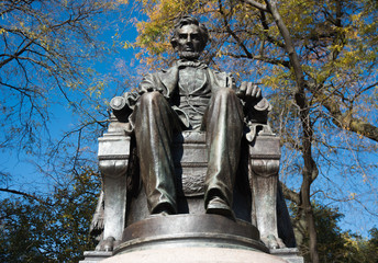 Abraham Lincoln statue