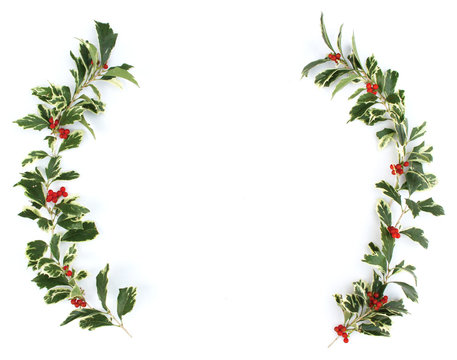 ヒイラギの葉とナンテンの実のクリスマスの飾り