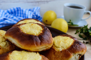 Vanilla cottage cheese buns (cheesecake) cup of lemon tea.