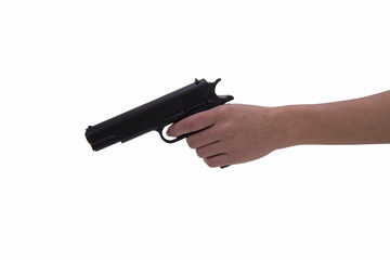 Mano di donna con pistola su fondo bianco 