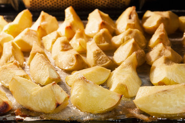 Preparation of quince. Apple quince baked with sugar.