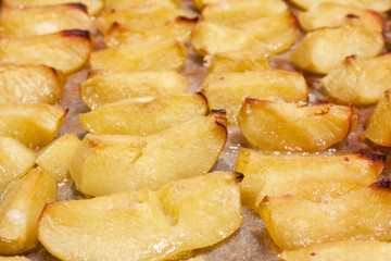 Preparation of quince. Apple quince baked with sugar.