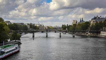 Obraz premium View from Paris, Senna