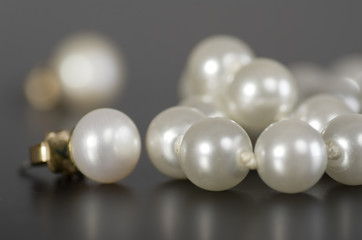 Jewelry with pearls.