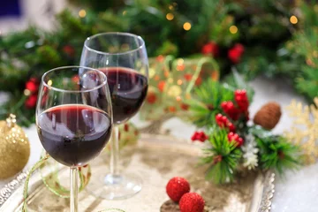 Acrylic prints Wine Red wine glasses on snow