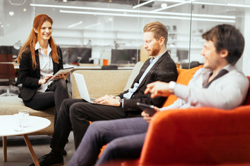Fototapeta premium Business people conversation. Technology at hand