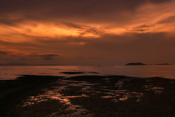 Fototapeta na wymiar sunset time on the sea