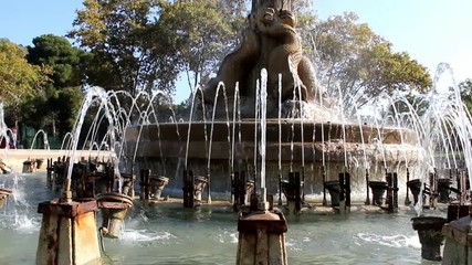 Fuente de Ceres (Font de Ceres) en la plaza de Sant Jordi, Barcelona (España)