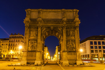 Fototapeta na wymiar Arc de la Porte d'Aix in Marseille