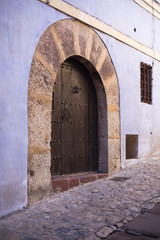 Puertas antiguas en Albarracín (Teruel, Aragón, España)
