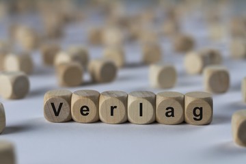 Verlag - Holzwürfel mit Buchstaben