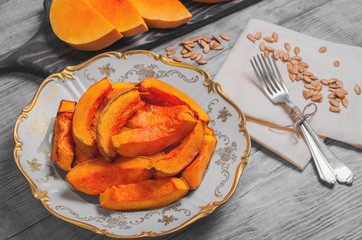 Baked pumpkin pieces