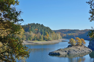 die Wuppertalsperre im Bergischen Land nahe Remscheid bei Niedrigwasser,NRW,Deutschland