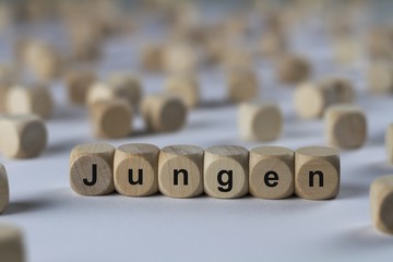 Jungen - Holzwürfel mit Buchstaben
