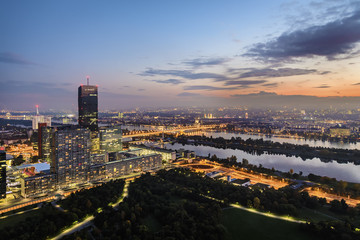 Fototapeta premium Vienna cityscape night scene