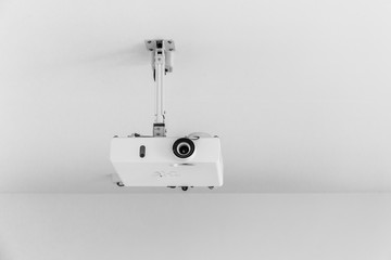 a Beamer on the ceiling