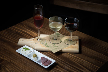 rose, red, white wine sampler