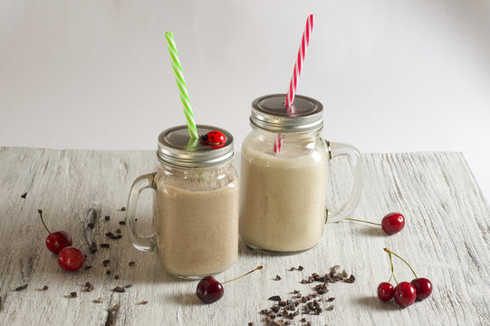 Peanut Butter, Banana, Oatmeal And Cocoa Powder Smoothie