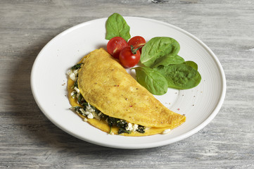 Sheep cheese and spinach omelette