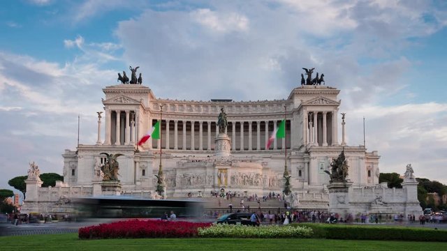 sunset light plazza venezia altare della patria traffic panorama 4k time lapse rome italy
