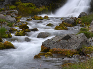 Wasserfall Gljúfurárfoss am Arnarfjörður in Island