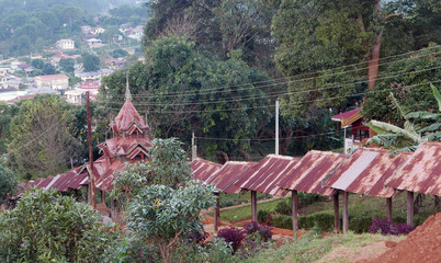 Fototapeta premium Marche vers le temple.