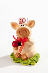 Sparschwein mit Euros auf wei&szlig;em Hintergrund