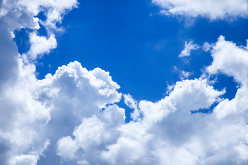 Obraz na płótnie Canvas Clouds in the blue sky.