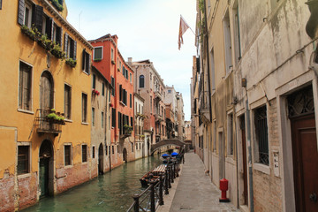 Fototapeta na wymiar Canal in Venice, Italy 