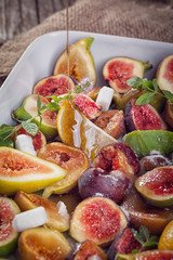Fresh figs with sugar - close up