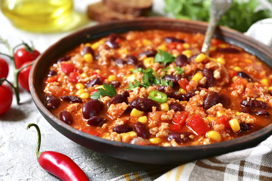 Chili con carne - traditional dish of mexican cuisine.