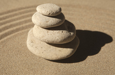 Fototapeta na wymiar galets zen en équilibre