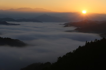 野迫川村の雲海と朝焼け